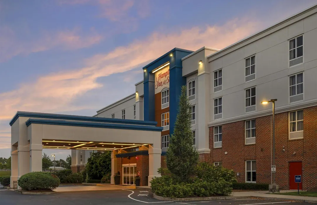 Hampton Inn & Suites By Hilton Plymouth-1